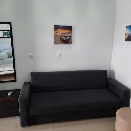 In With Sea Views & Pool Appartement Benitses (Corfu)