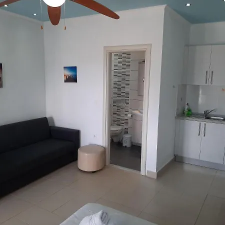 Daire In With Sea Views & Pool *